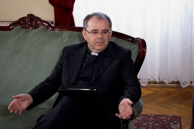 Mons. Bože Radoš: Marija je pratilja moga života.